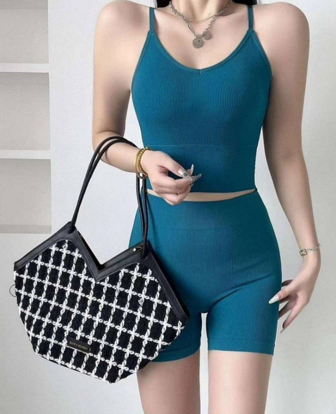 ست نیمتنه و شورتک کبریتی /ست ورزشی وارداتی
